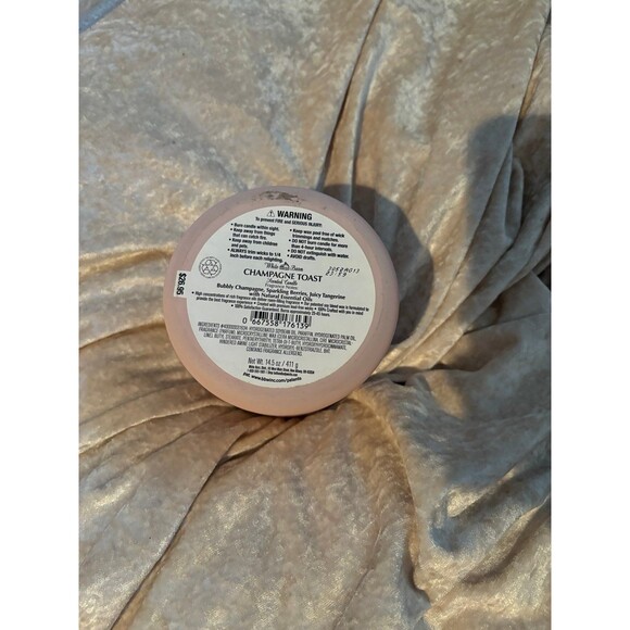 BBW champagne toast candle - Picture 2 of 3